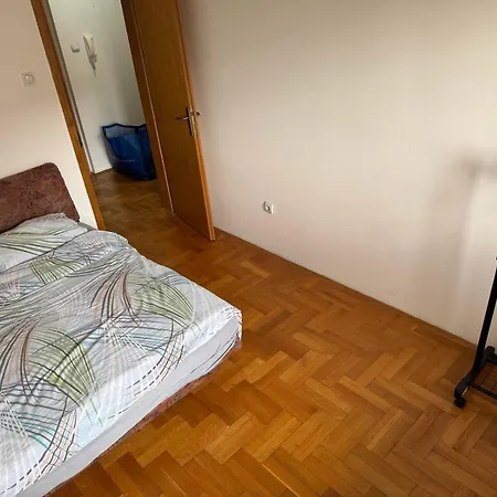 Ana 2 Apartment *